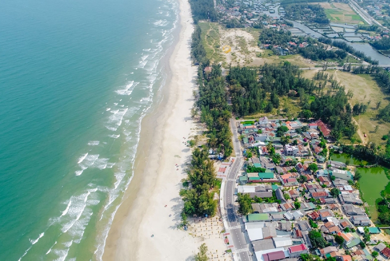 Biển Mỹ Khê – Vẻ Đẹp Thơ Mộng Và Hoang Sơ Quảng Ngãi