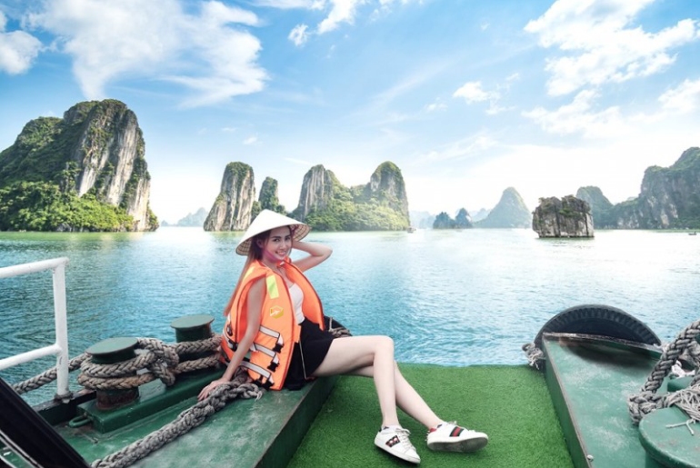 Tour du lịch Hà Nội - Ninh Bình - Hạ Long - Yên Tử 4 ngày 3 đêm