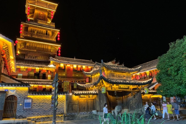 Tour du lịch Phượng Hoàng Cổ Trấn - Trương Gia Giới 5 Ngày 4 Đêm